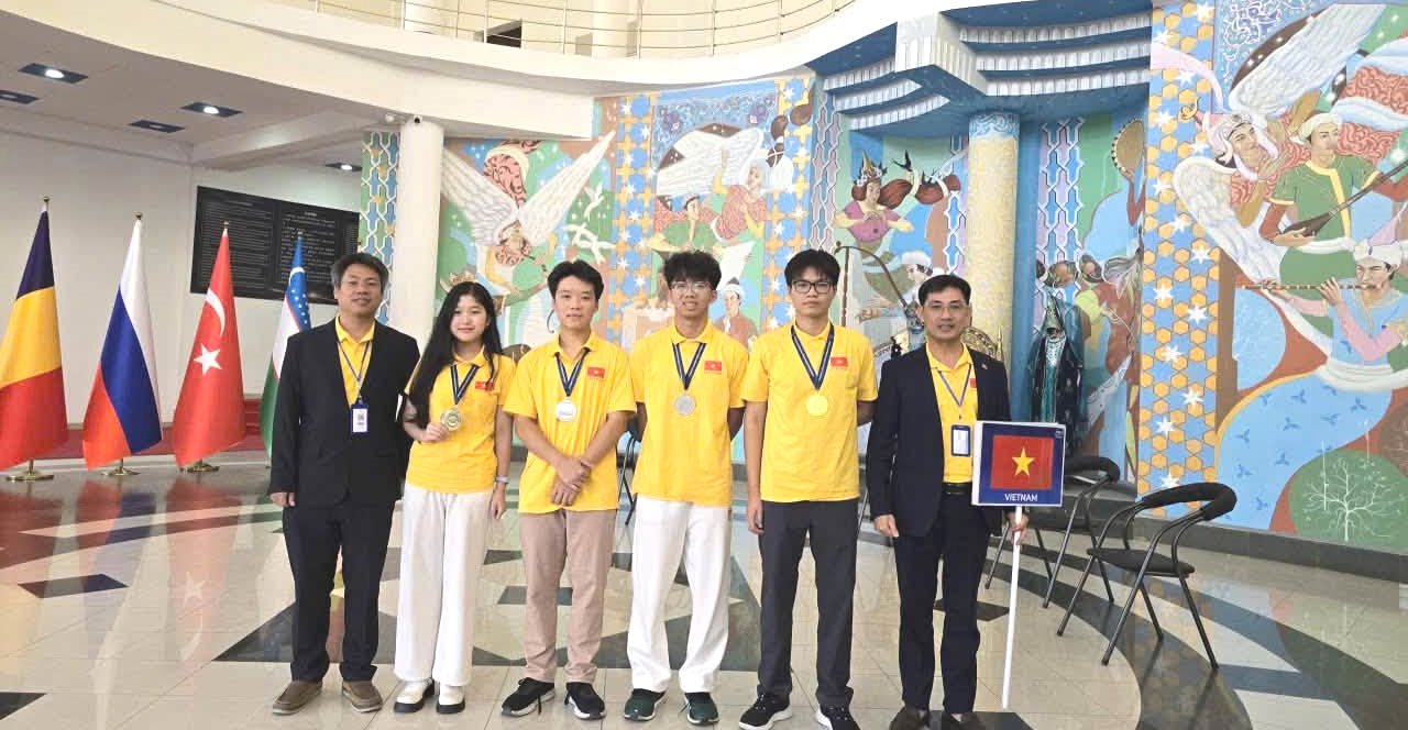 Học sinh Quốc Học - Huế giành Huy chương Bạc Olympic Vật lí quốc tế Al-Fergani