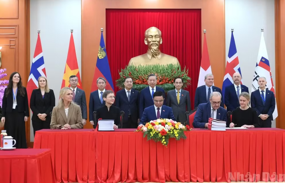 Tổng Bí thư, Chủ tịch nước Tô Lâm chứng kiến Lễ ký Hiệp định thương mại tự do giữa Việt Nam và các nước thành viên Hiệp hội Mậu dịch tự do châu Âu
