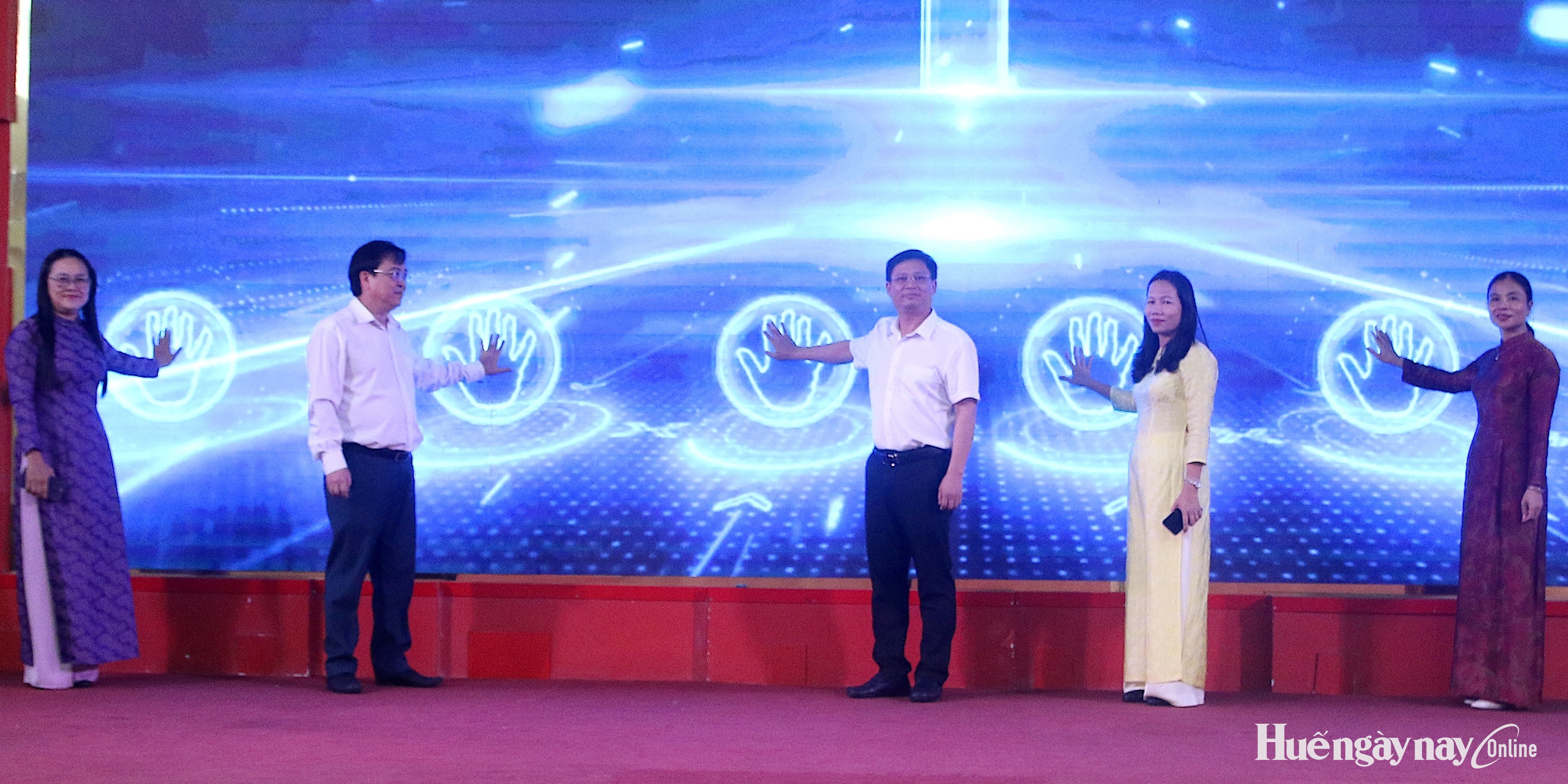 Phường Thuận Hóa và Hương An vận động hơn 1,5 tỷ đồng chăm lo người nghèo