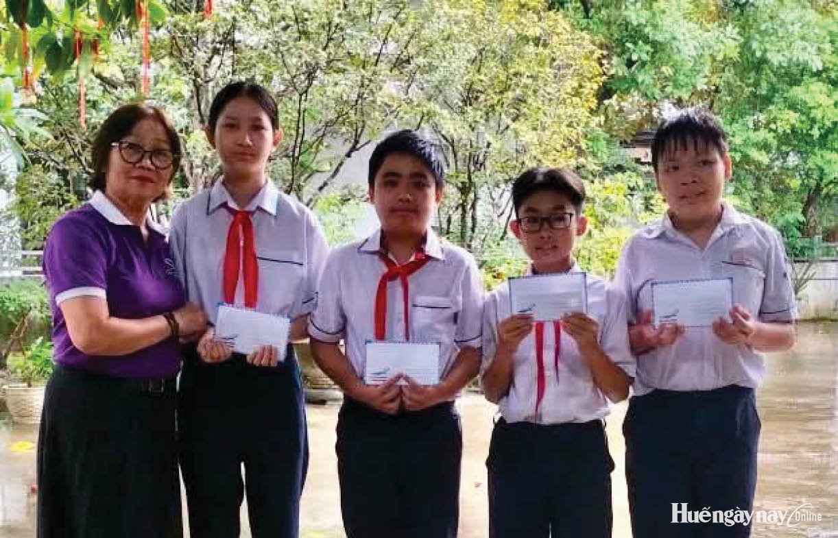 Thêm điểm tựa cho trẻ em từ cơ sở