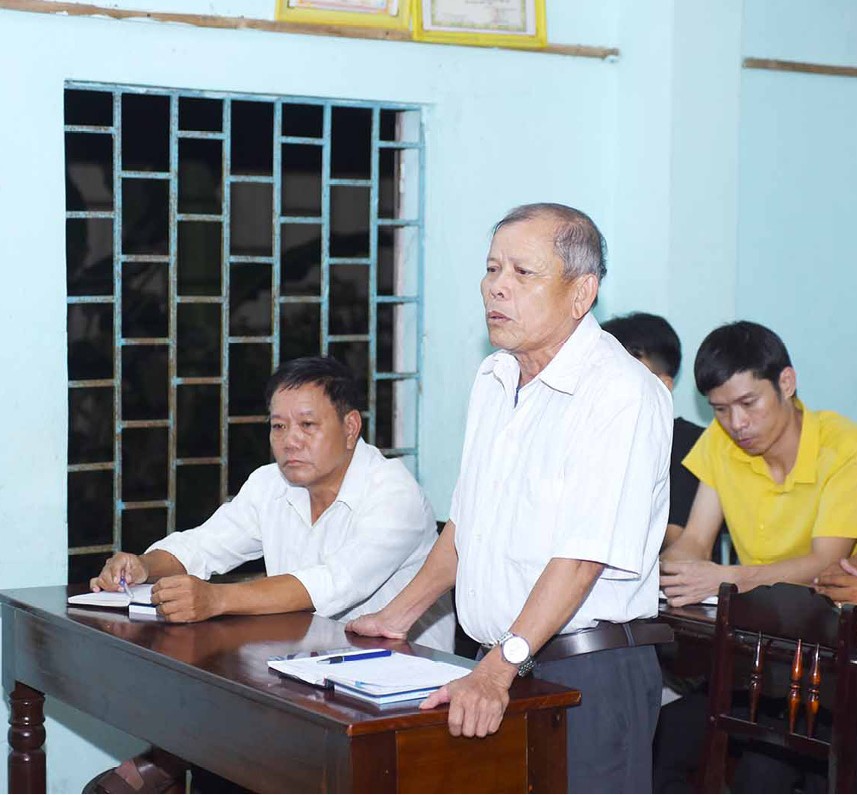 Sinh hoạt chi bộ sau giờ làm
