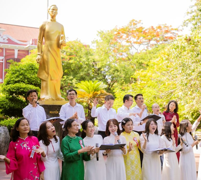 Nửa thế kỷ rời mái trường xưa