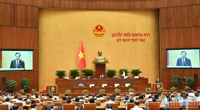 Đẩy mạnh phân cấp, phân quyền; đơn giản hóa thủ tục về kinh doanh bất động sản