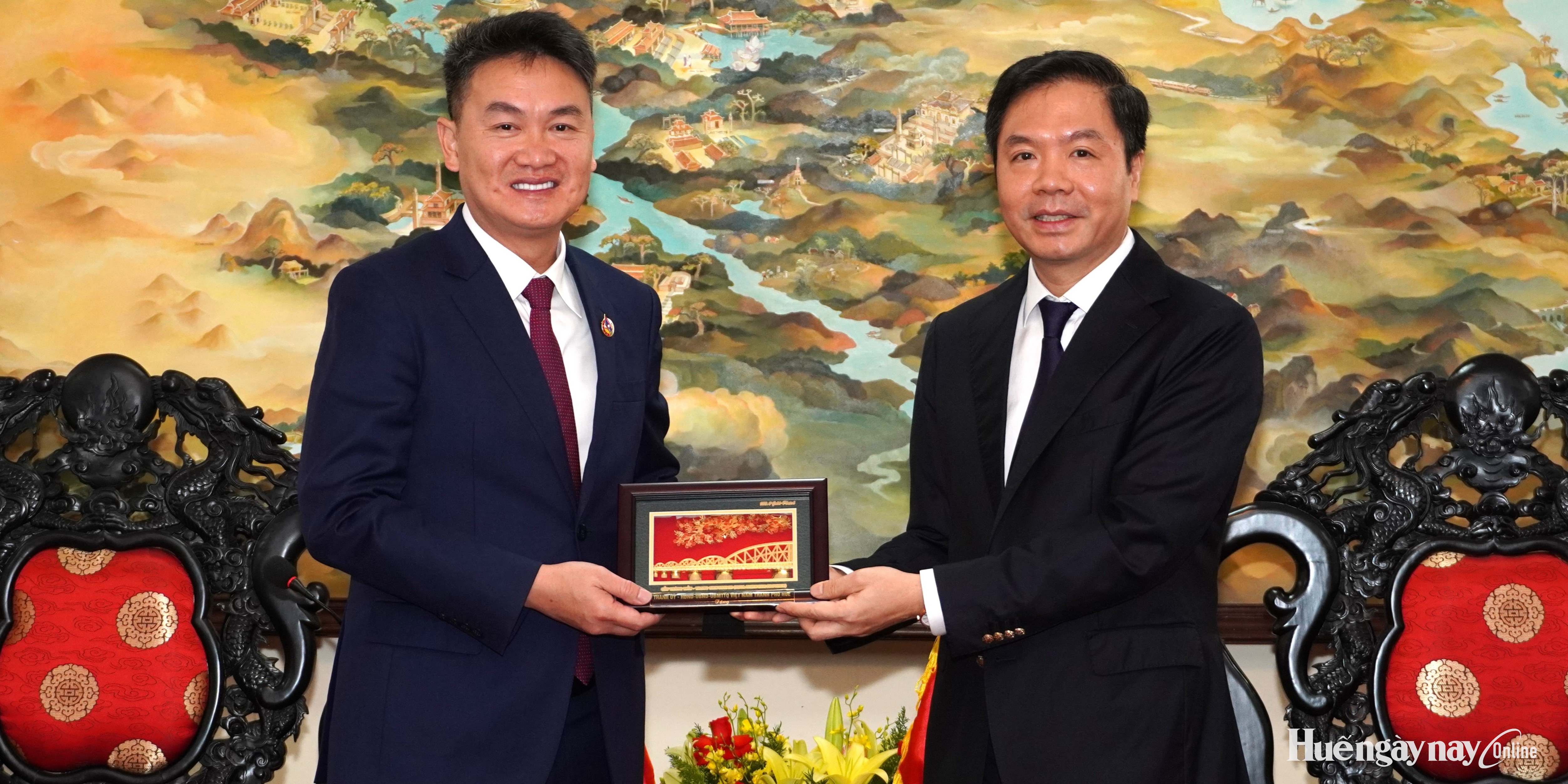 Tăng cường giao lưu, hợp tác thanh niên Việt Nam - Lào
