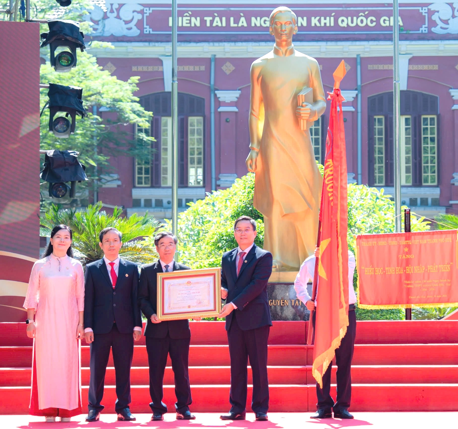 Trường THPT Chuyên Quốc Học - Huế kỷ niệm 130 năm thành lập