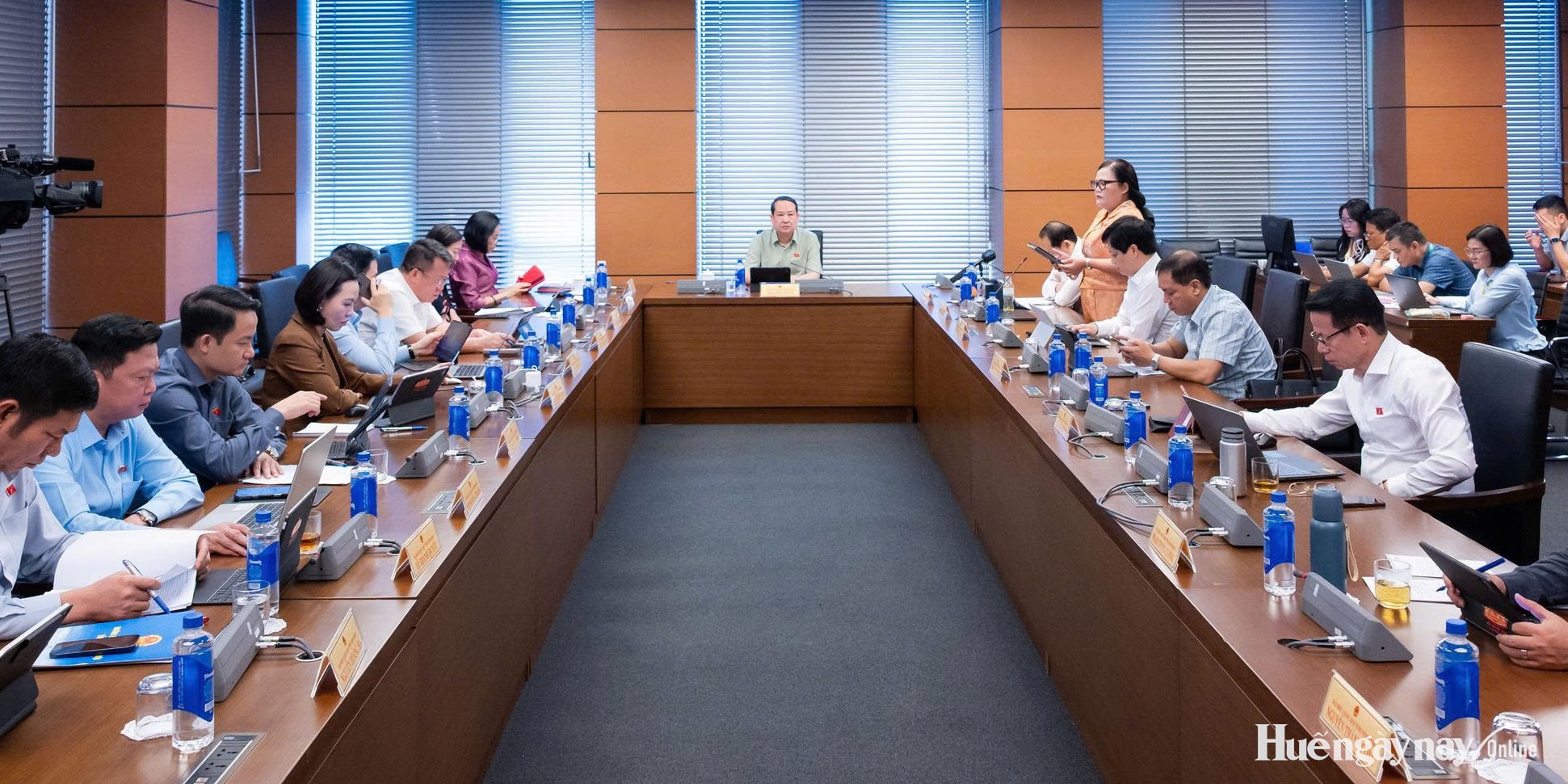 Gỡ vướng thủ tục đầu tư, siết quản lý không gian biển