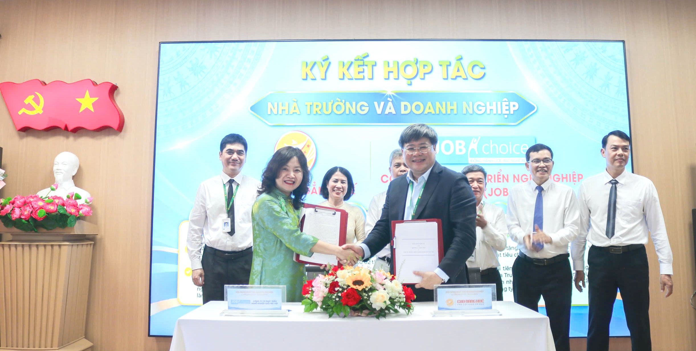 Hợp tác doanh nghiệp, nâng tầm nhân lực