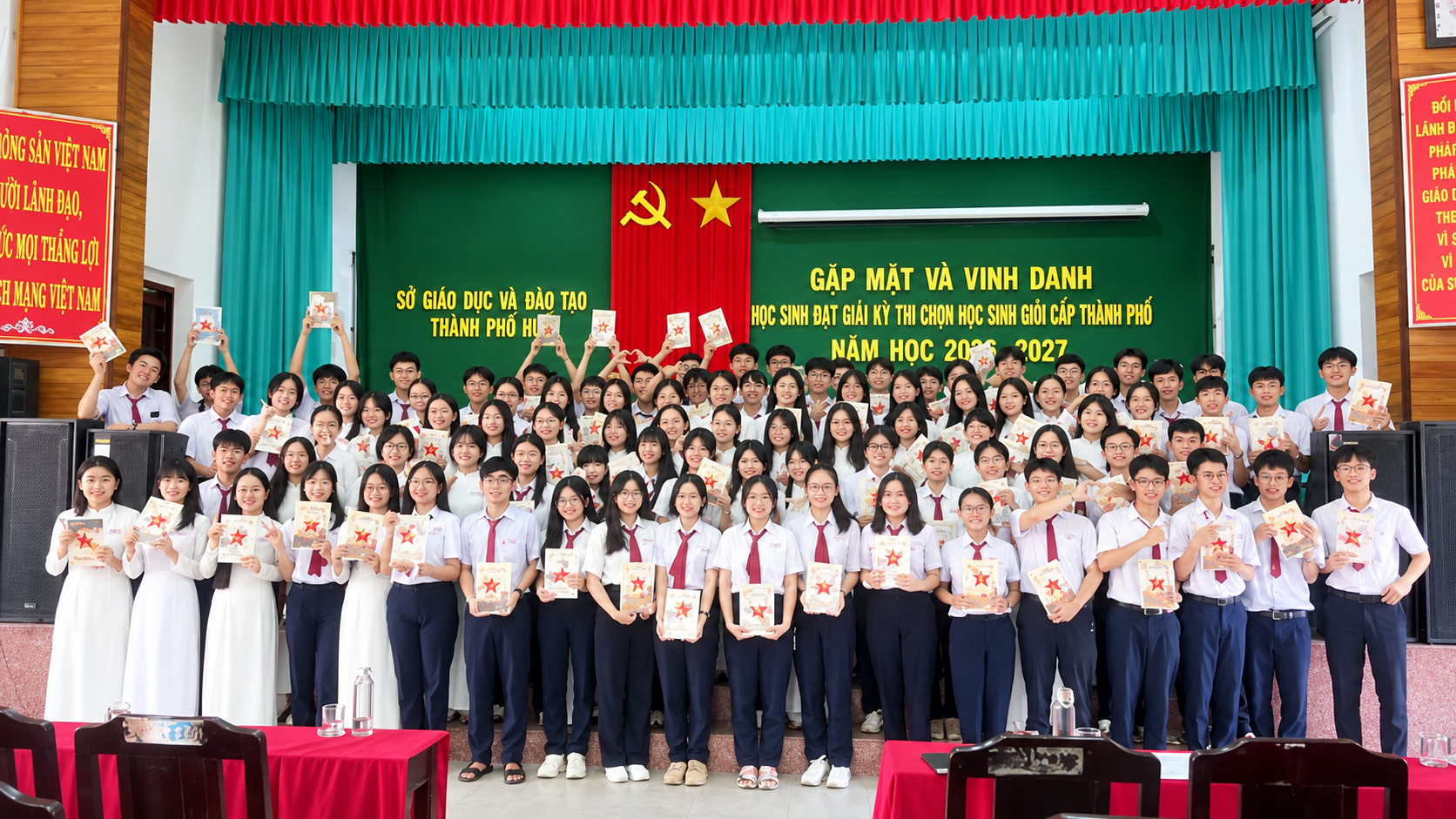 Hơn 1 300 học sinh đoạt giải kỳ thi học sinh giỏi THPT cấp thành phố