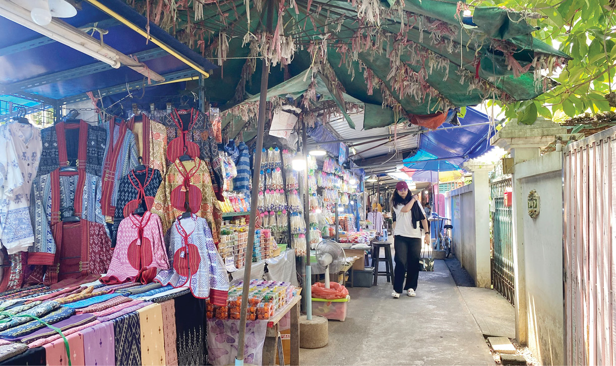 Những ngôi chợ trong làng du lịch