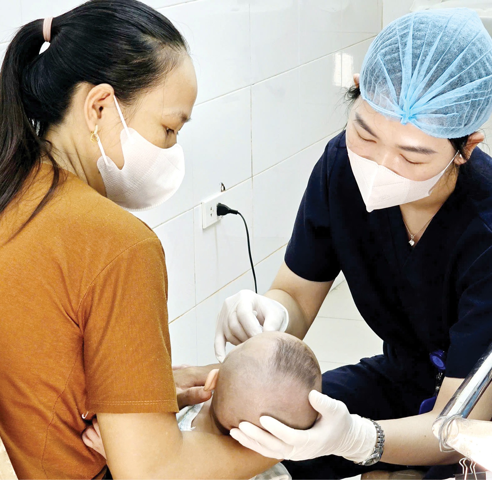 Tiếp sức cho y tế cơ sở