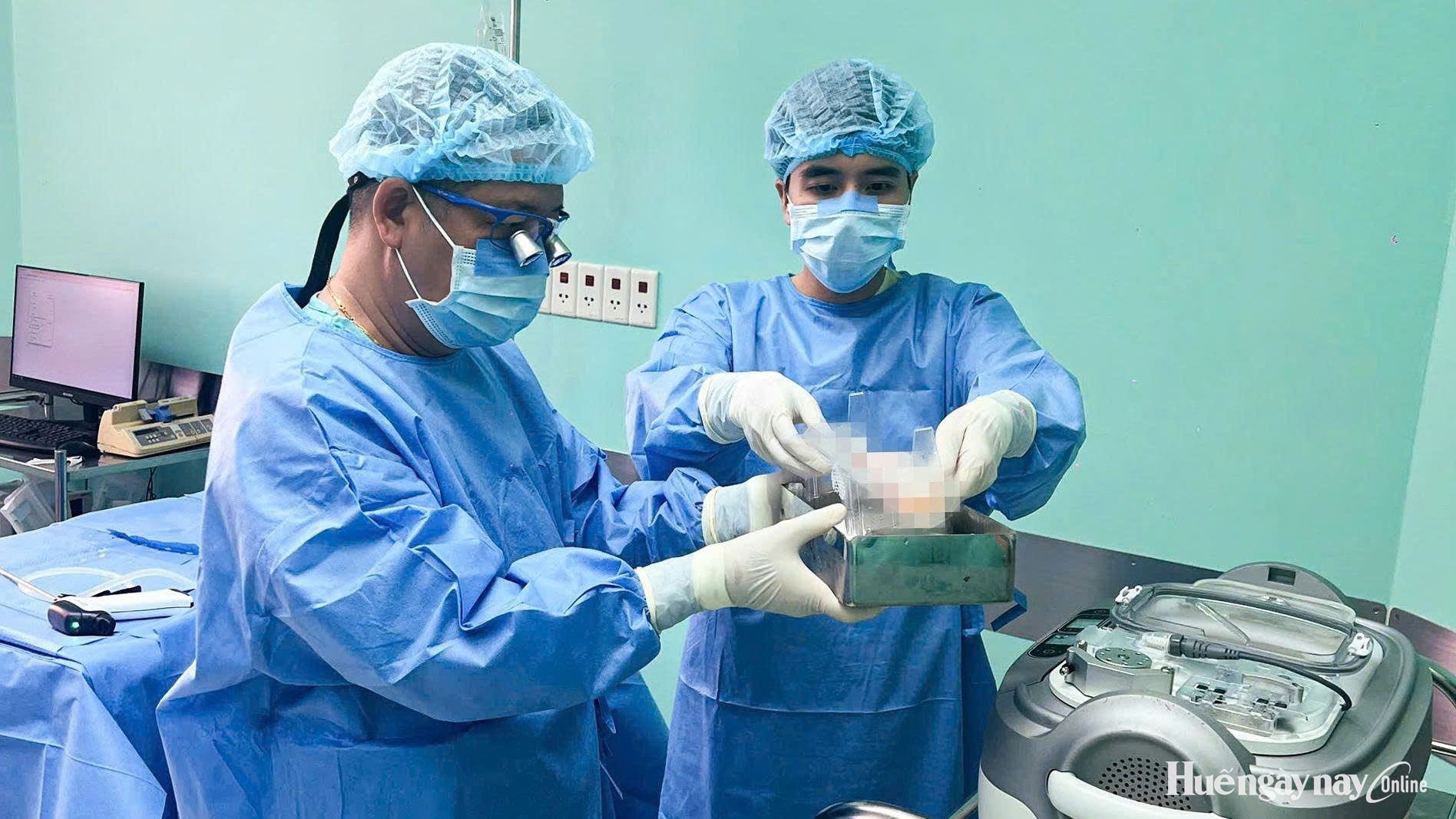 Bệnh viện Trung ương Huế lập kỷ lục mới về bảo quản thận ghép xuyên Việt