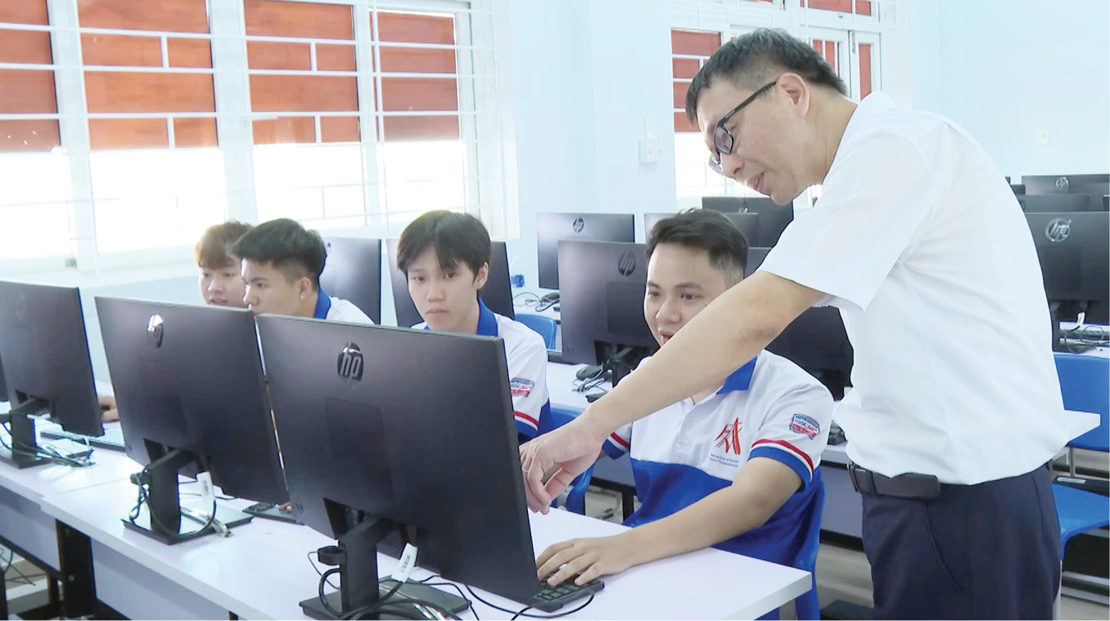 Phần mềm hợp pháp, chuyển đổi số bền vững