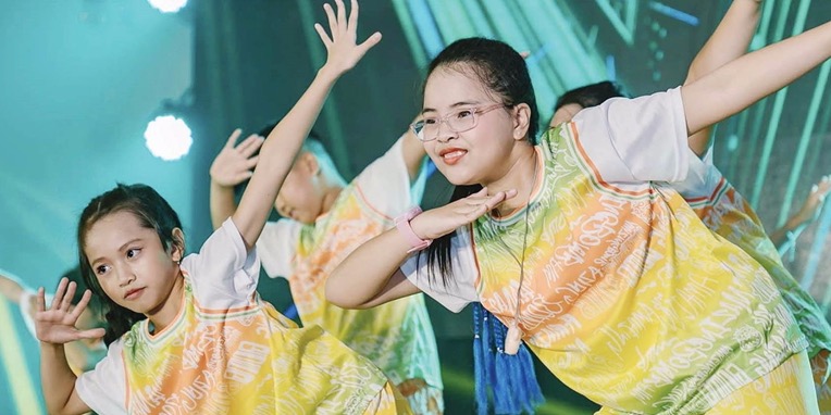 Hot dance for young people