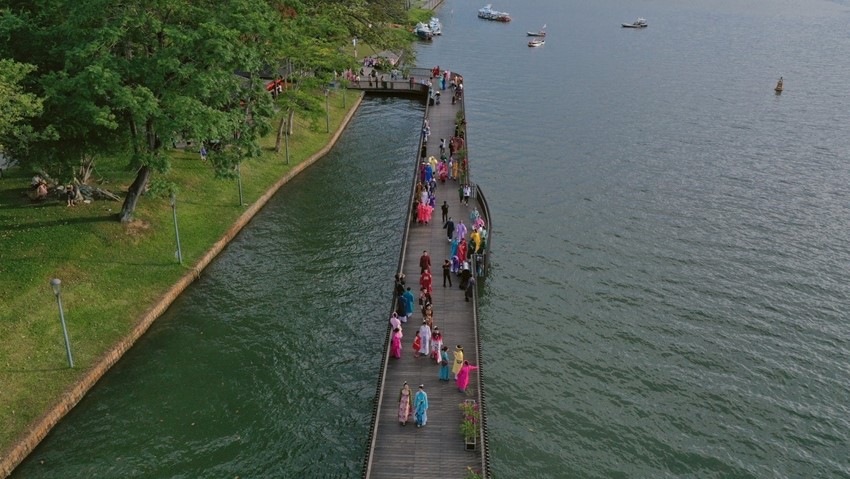 Honoring historical and cultural values of the Huong River