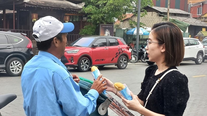 “0 VND” Bread for the poor