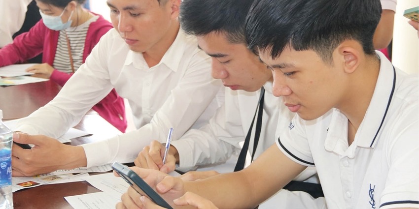 Learning foreign languages for free through apps