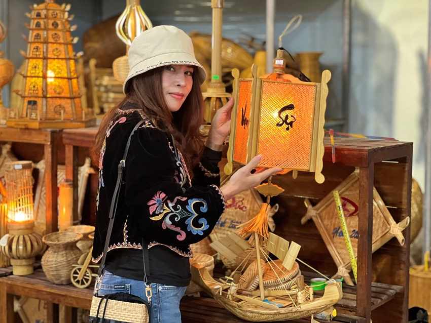 Recognition of Ngu My Thanh and Bao La bamboo knitting village as a community tourist destinations