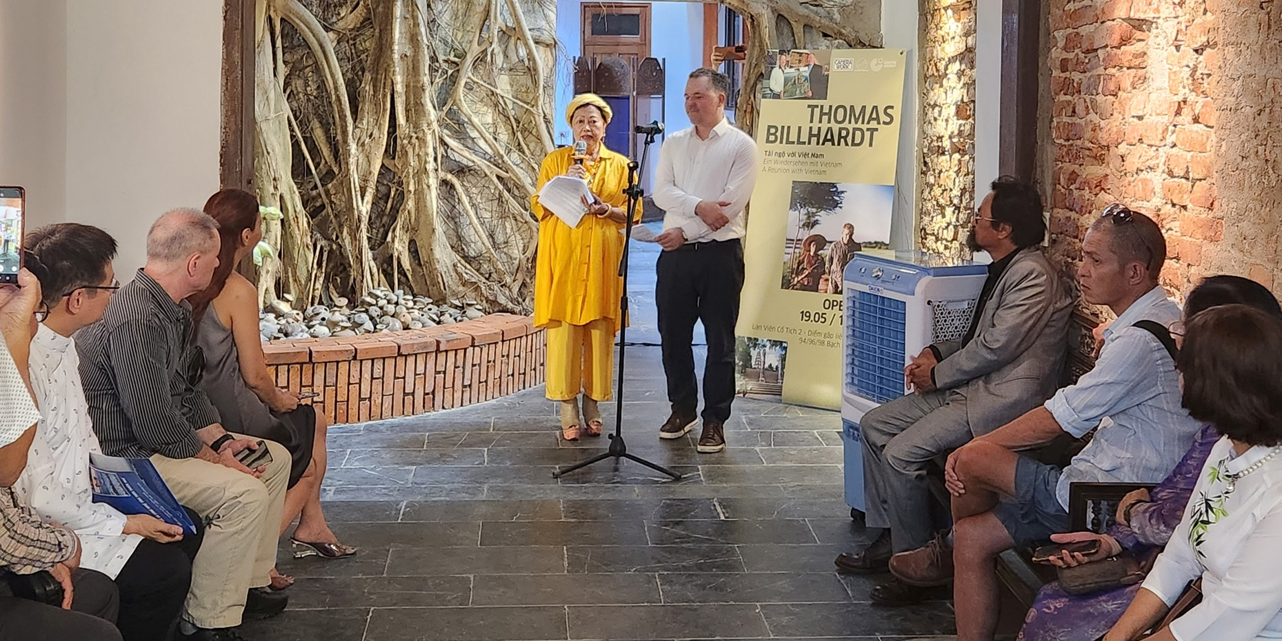 Thomas Billhardt “Reunites with Vietnam”