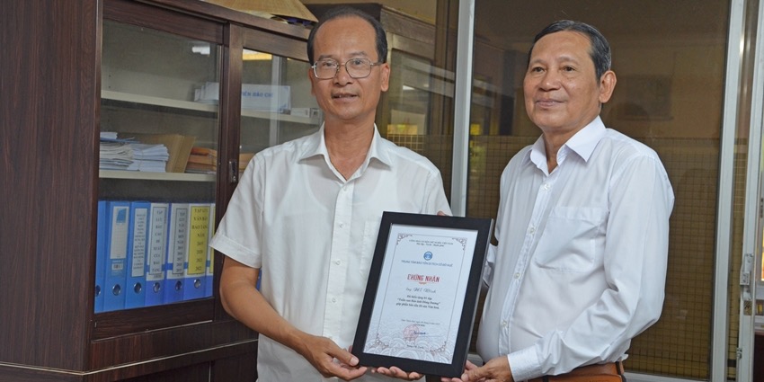 Artifacts donated to Hue Royal Antiquities Museum