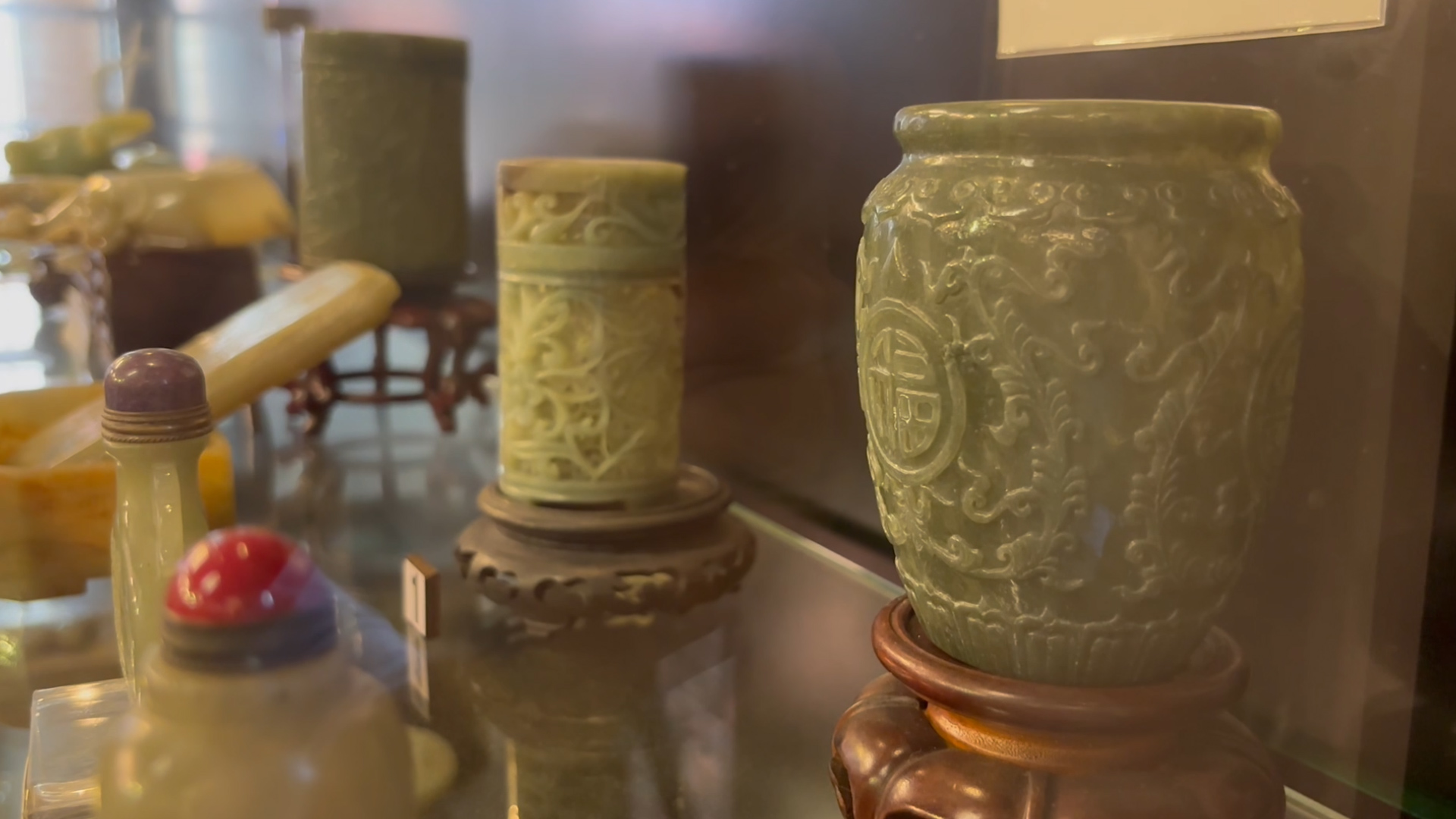 Being amazed by the quintessence of antique jadecollection