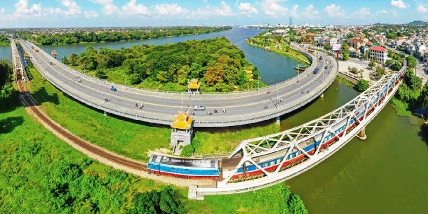 Experience traveling to Hue by train