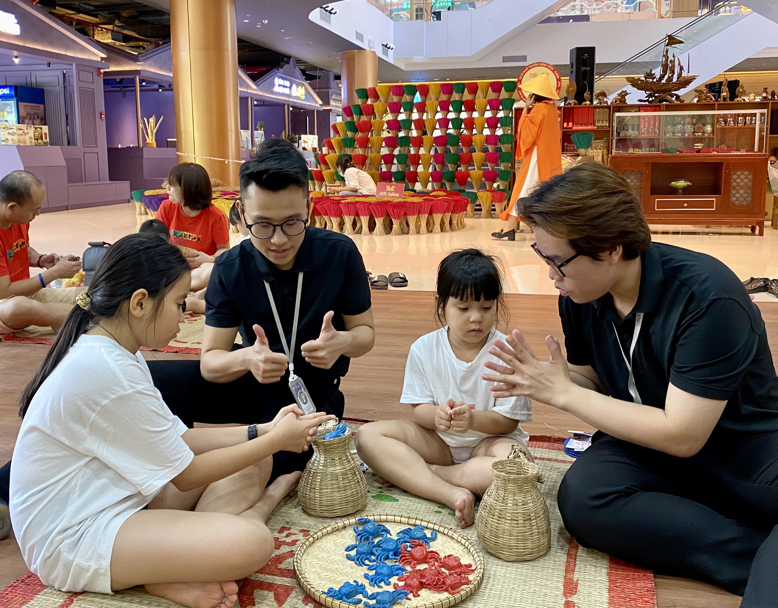 Folk playground spreads traditional culture