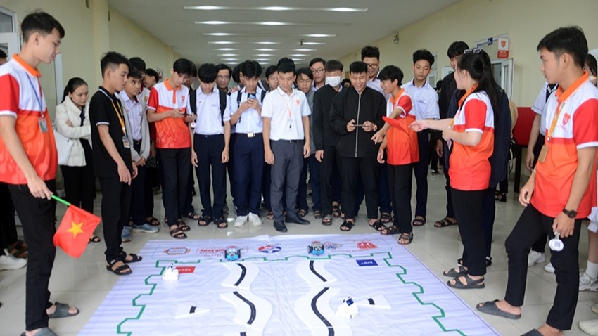 Over 5 000 students experience AI