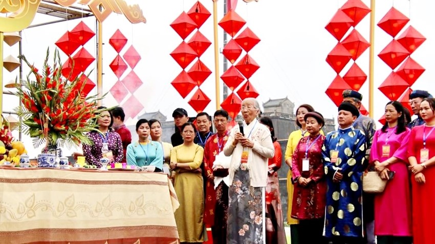 Competition on Tet Hue