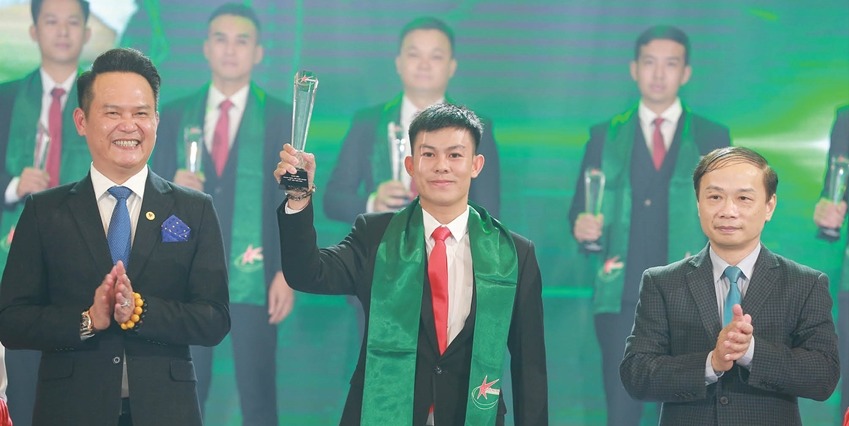 Young entrepreneur inspires start-up