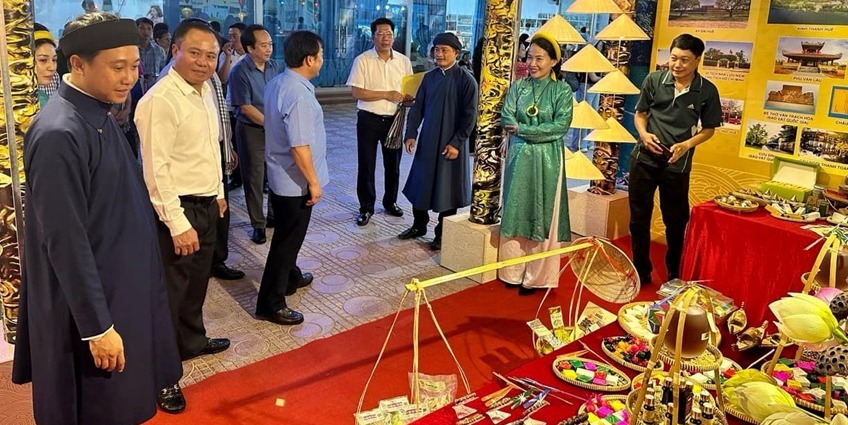 Bringing Hue cultural heritage exhibition to Dien Bien