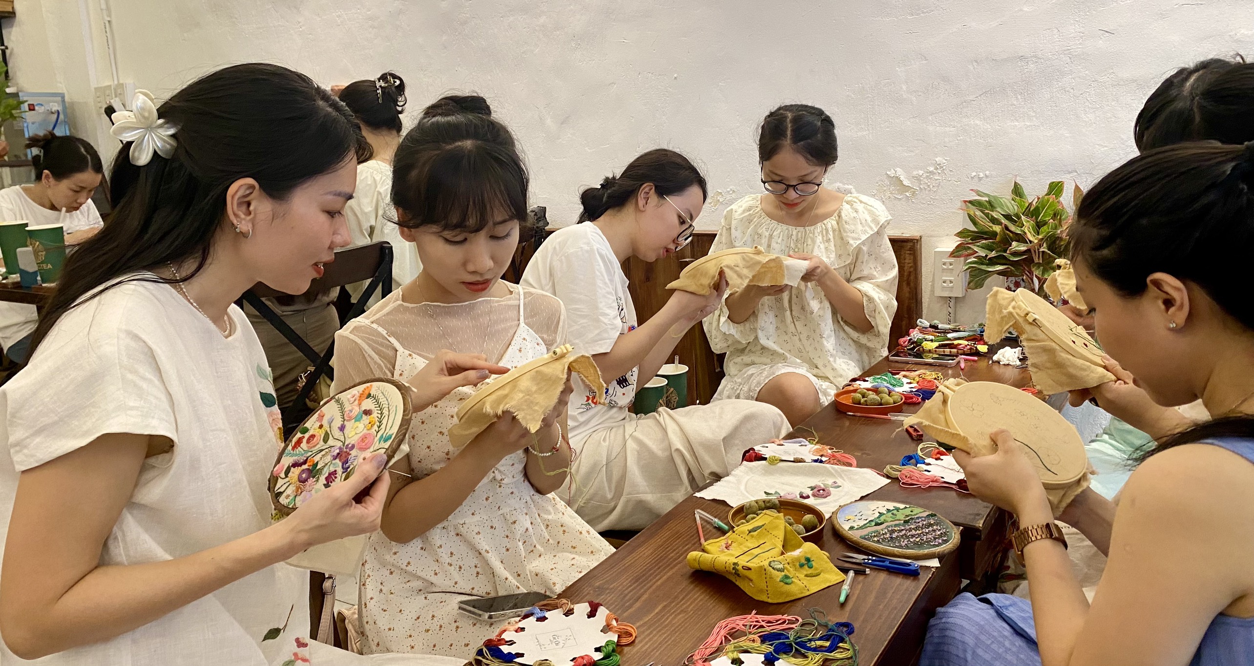 Modern hand embroidery class