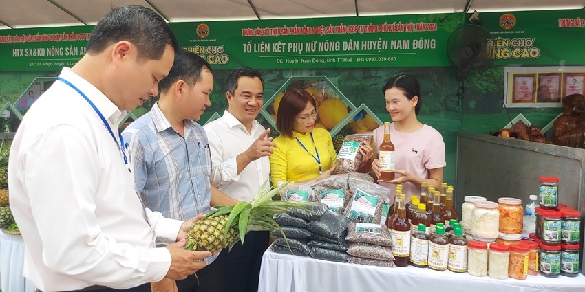 24 units participate in Highland Market Fair in Hue City