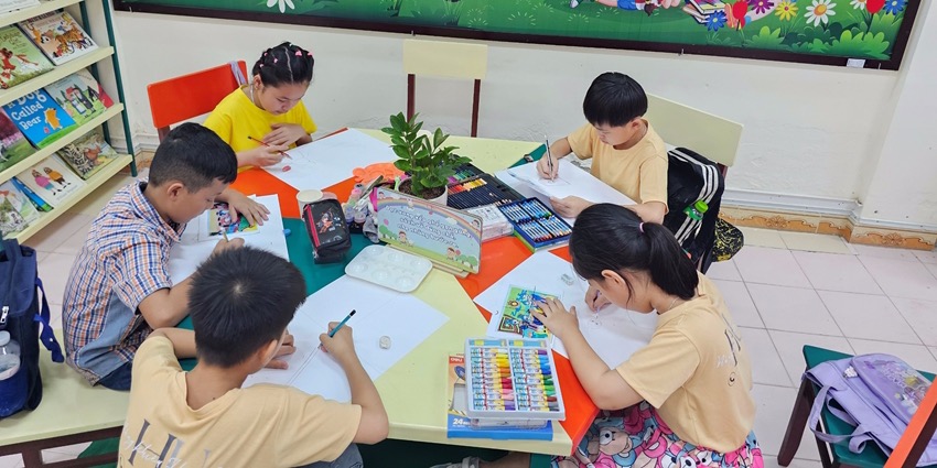 50 students compete in “Hue through childhood drawings” finals