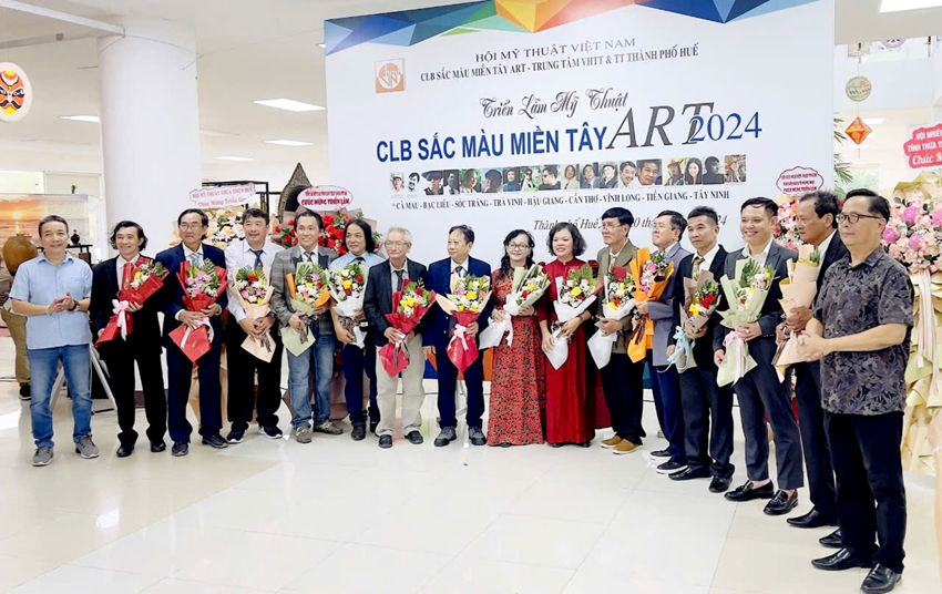 Opening the fine arts exhibition themed “Colors of the Mekong Delta” 2024
