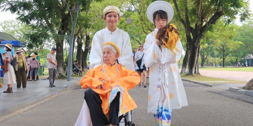 Hue becomes a popular holiday destination