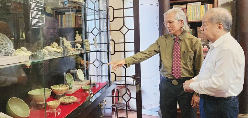 Each antiquity is a story