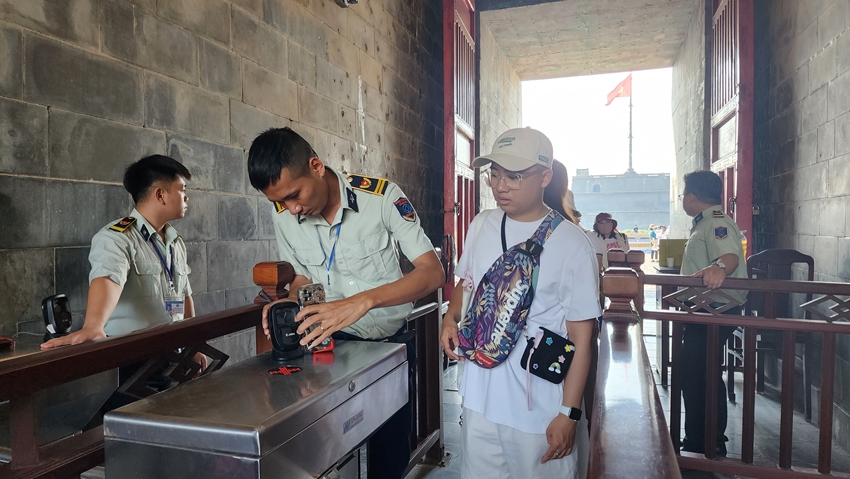 Hue Monuments Conservation Center achieves “Top Vietnam Industries 4 0 in 2024”