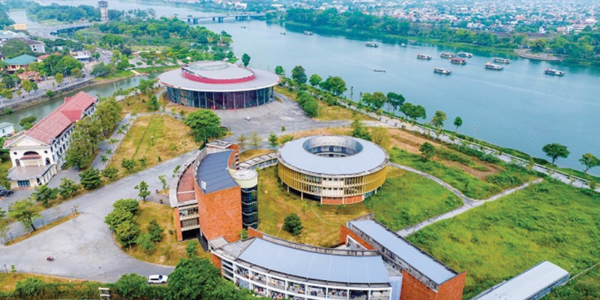 Stepping stone for becoming centrally-governed city