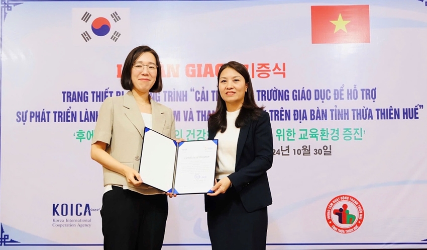 KOICA hands over the project of improving the educational environment in Thua Thien Hue