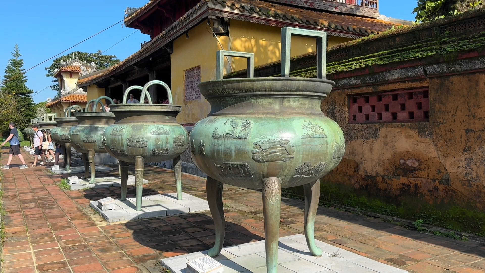 The Nine Dynastic Urns - The world heritage