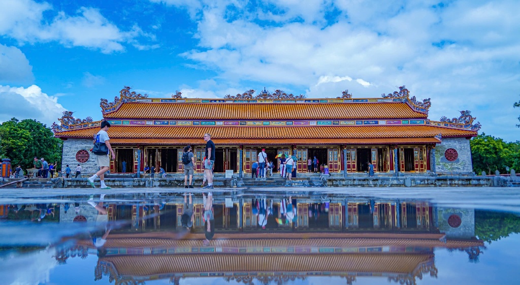 Thai Hoa Palace opening the doors to welcome guests