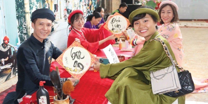 Launching tourism tours in At Ty Tet holiday