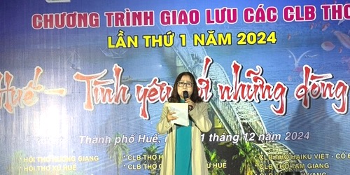 Poetry clubs in Hue celebrate the city s new status