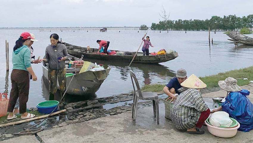 Flood season at foot of lagoon