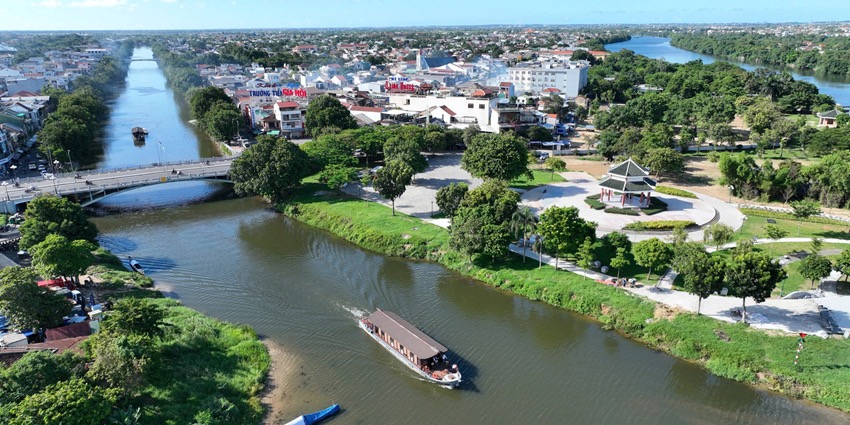 Hue ranks among top 10 ideal relaxing destinations for Singaporean tourists