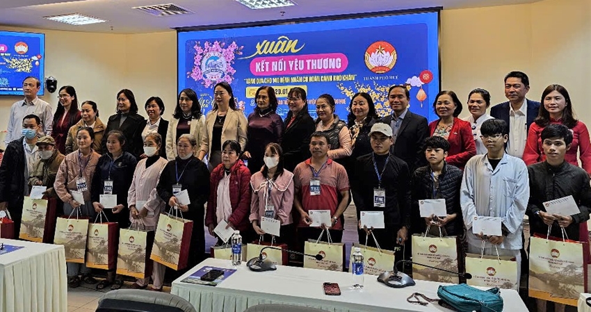 Taking “Spring of Love” to difficult patients