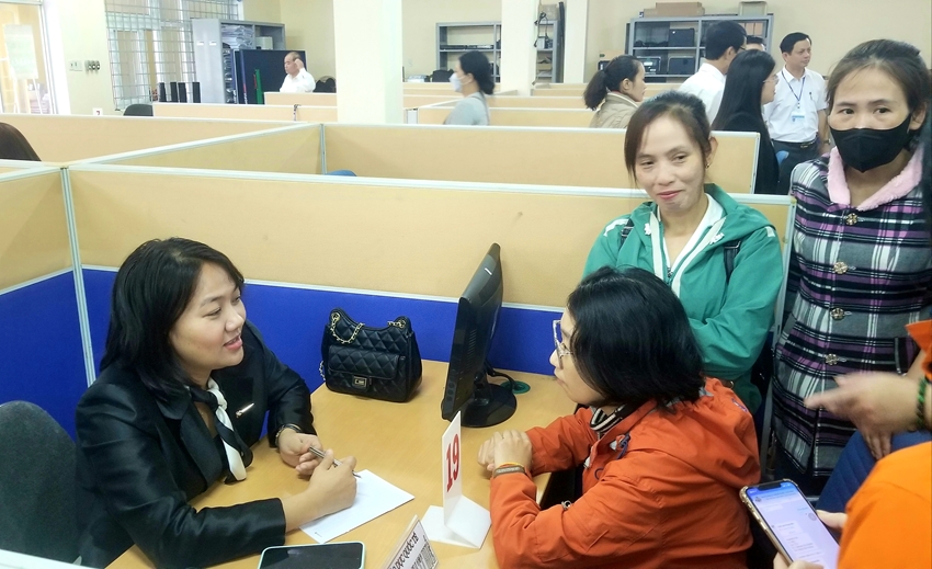 Over 13,000 job positions are offered at the Spring Job Fair