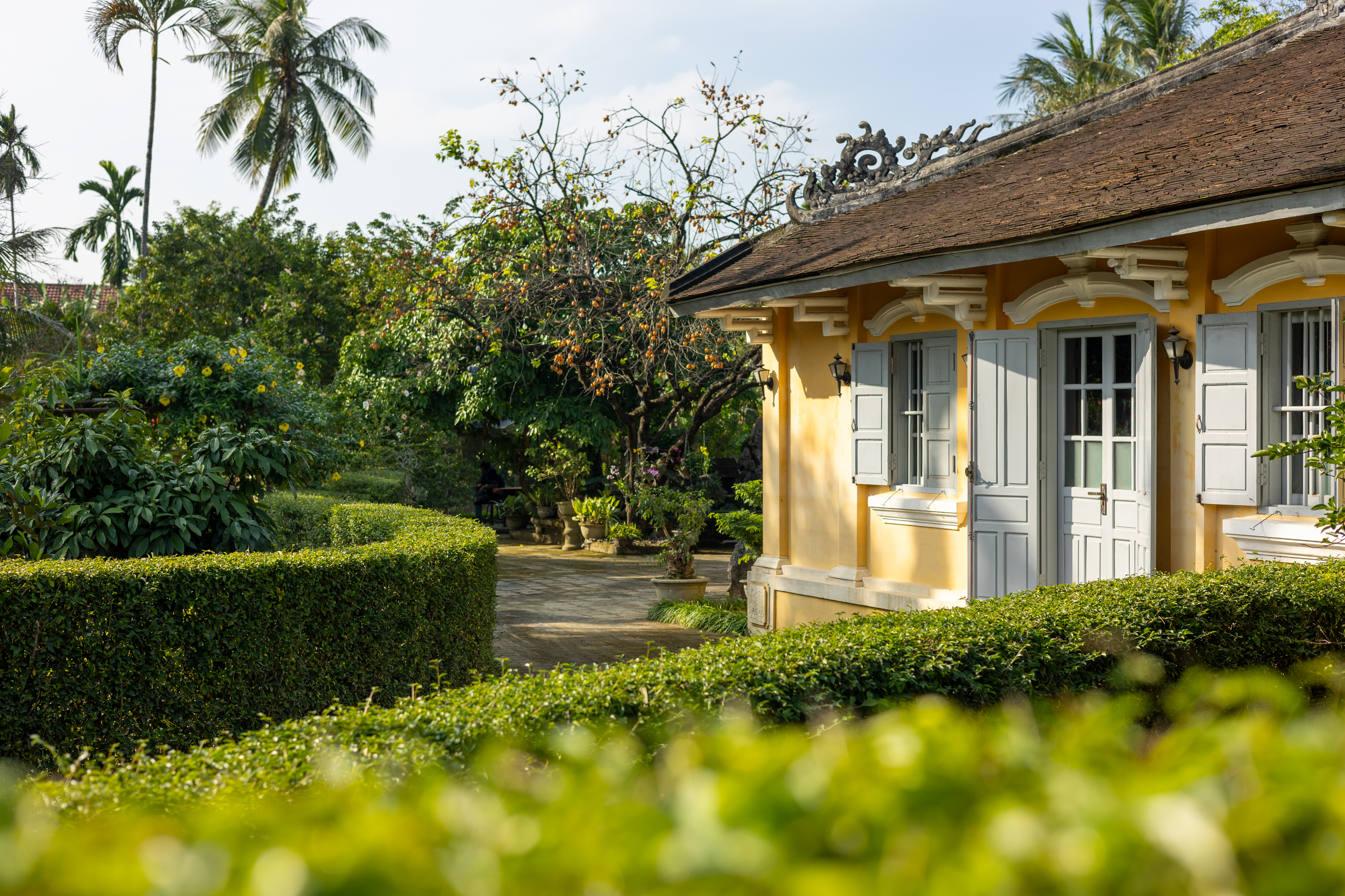 Peaceful Hue garden houses