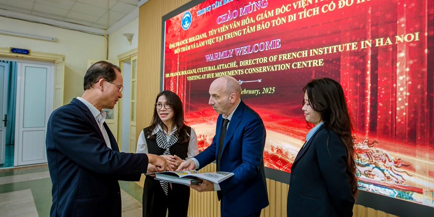 Promoting cooperation in preserving and promoting Hue’s cultural heritage