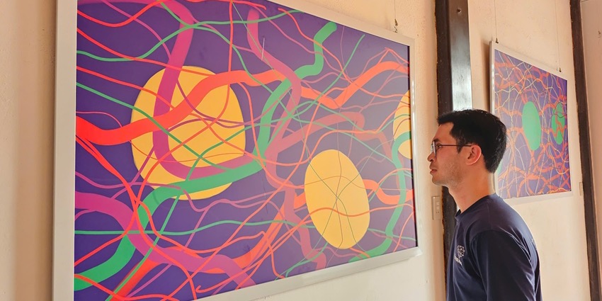 Portuguese artist showcasing digital paintings in Hue